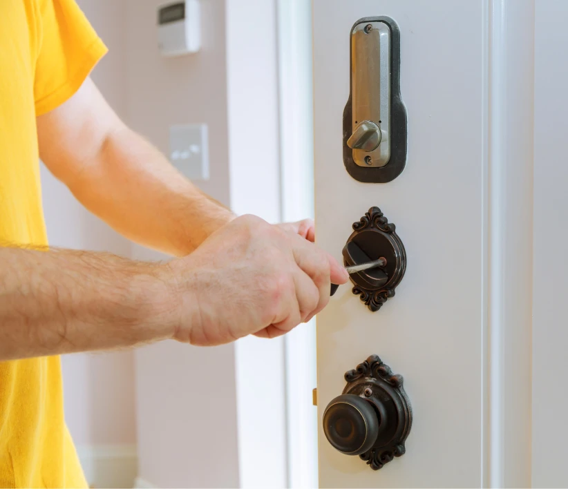 man install home door lock